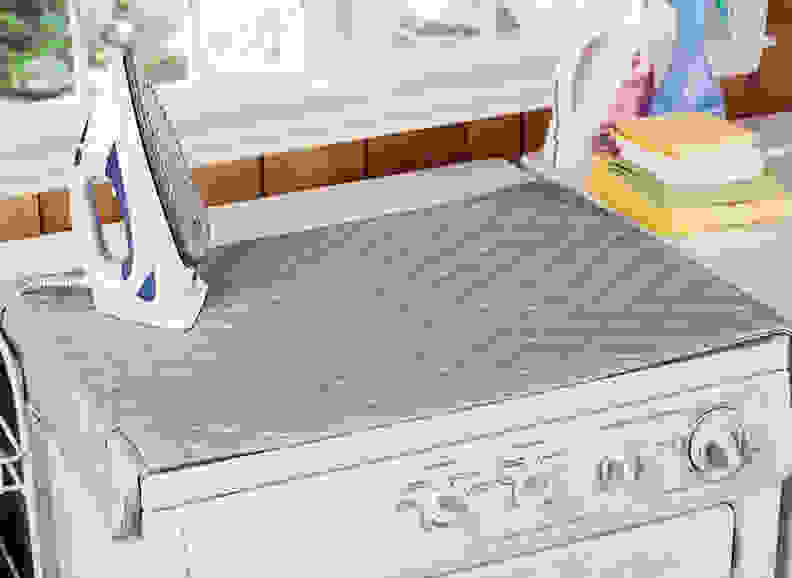 Magnetic ironing blanket.