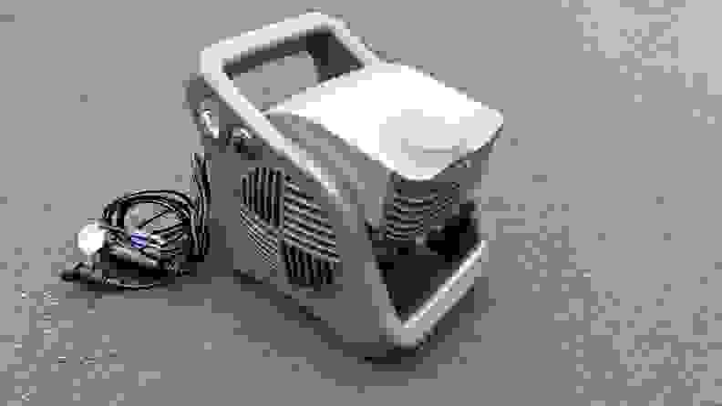 The Lasko Misto sits outside on the pavement