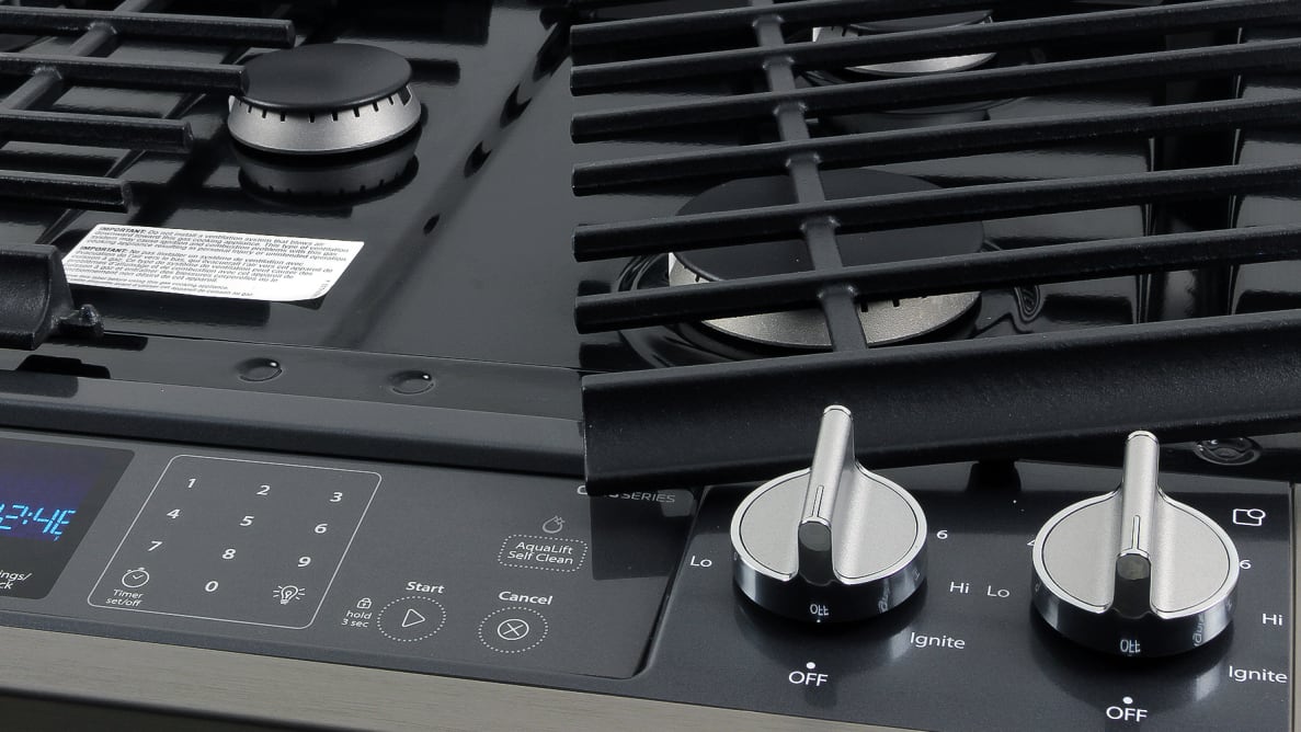 The Whirlpool WEG760H0DS Slide-In Gas Range