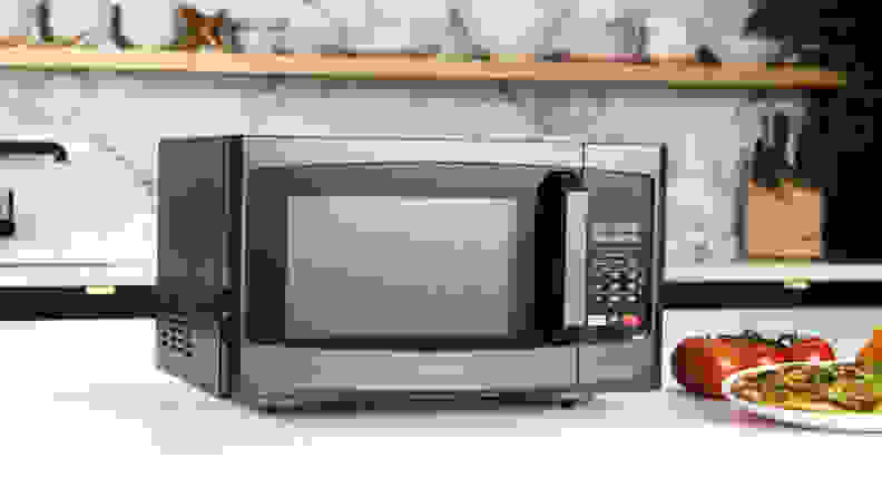 The Best Affordable Microwaves - Best Overall - Toshiba